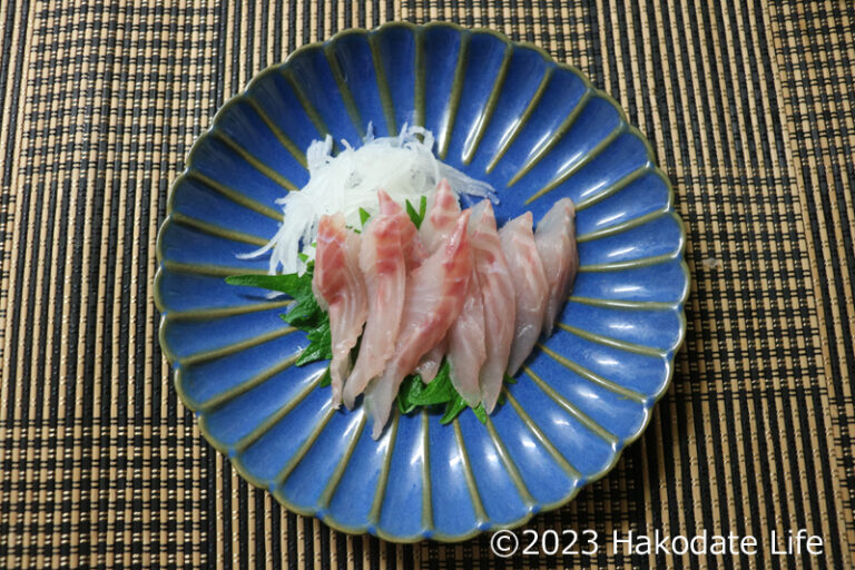 アカウオ(赤魚・アラスカメヌケ)の刺身を作る | Hakodate Life